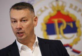 Nešić traži smjenu Šešelja nakon hapšenja zbog droge: "Ne zaslužuje da obavlja javnu funkciju"