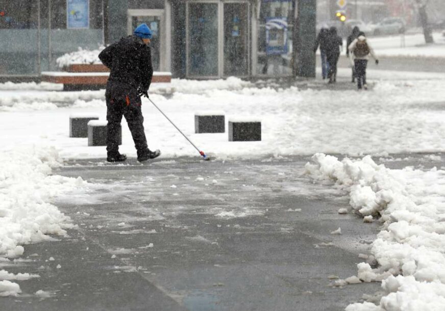 Čišćenje snijega sa ulica