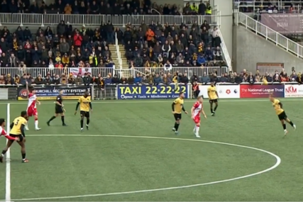 Klub iz šeste lige u 4. kolu FA Cupa, navijači nakon pobjede uletjeli na teren (VIDEO)
