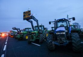 Francuski poljoprivrednici pripremaju Macronu 'tešku dobrodošlicu' na sajmu farmi