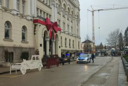 Lažna dojava o bombi: Pregledana zgrada, radnici Gradske uprave Banjaluka se vraćaju na radna mjesta