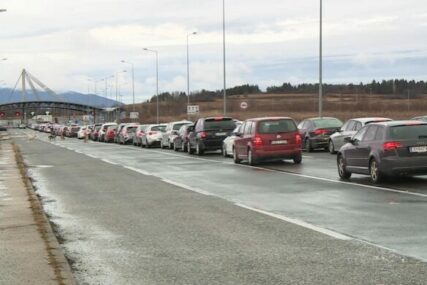 Pojačan promet na graničnim prijelazima na izlazu iz BiH