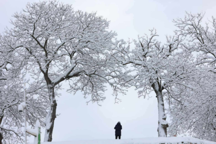 Ko voli snijeg danas će uživati! Sarajevo u snježnom ruhu: Prelijepe kadrove zabilježio je fotograf Bosnainfo