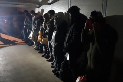 Granična policija BiH spriječila krijumčarenje 32 migranta