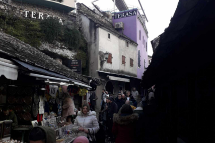 Kako riještiti pitanje ruševnih i devastiranih objekata u Mostaru koji su pod zaštitom