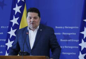 Stevandić čestitao Vučiću: Ovo je trijumf držatvorne ideje na izborima u Srbiji