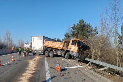 U Slovačkoj poginuo vozač (48) kamiona iz BiH (FOTO)