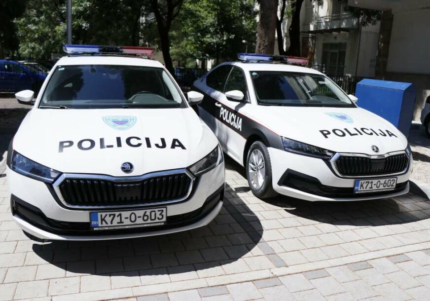 Policijski automobili u Mostaru