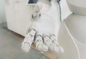 MRAČNA PROGNOZA Biće više robota nego ljudi