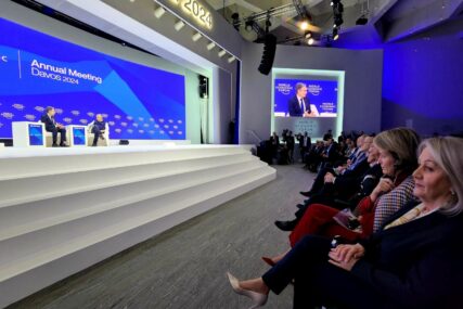 Krišto u Davosu na panel-diskusiji s američkim državnim sekretarom Blinkenom
