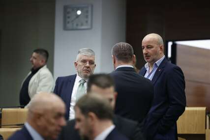 VRAĆAJU SE NA POSAO: Reformska agenda pred državnim zastupnicima
