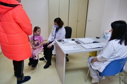 Iz JU Dom zdravlja KS poslali obavijest o radu punktova za imunizaciju djece MRP vakcinom