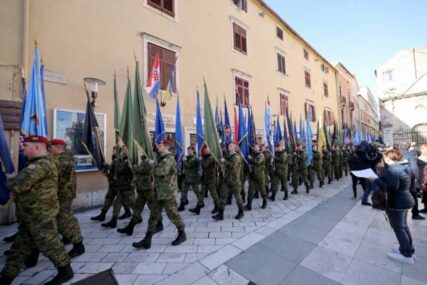 Hrvatski ministar: Vojni rok je preozbiljna tema i zahtijeva koncenzus