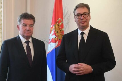 Vučić s Lajčakom: Tražio žurne izbore na sjeveru Kosova
