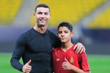 Ronaldo objavio fotografiju sa sinom i oduševio svoje fanove (FOTO)
