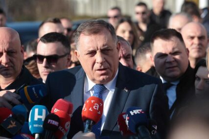 Milorad Dodik Dodik daje izjavu Dodo Sud BiH suđenje 
