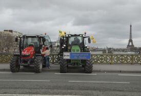Poljoprivrednici u Parizu protestovali protiv poljoprivredne politike EU