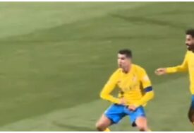 Pogledajte kako je Ronaldo reagovao nakon što su navijači skandirali "Messi, Messi“ (VIDEO)