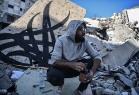 Palestinski umjetnik grafitima šalje snažne poruke svijetu da vidi golgotu koju prolazi Pojas Gaze