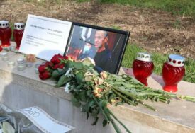 Saveznici Navaljnog: Nepoznate osobe osujetile pokušaje organiziranja sahrane