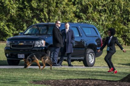 Bidenov pas ugrizao agente tajne službe više od 20 puta!?