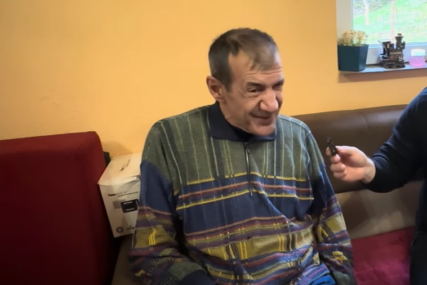 Teška životna priča Senada koji je sa 16 mjeseci ostao slijep (VIDEO)