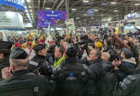 Francuska: Sukob policije i farmera zbog Macronove posjete poljoprivrednom sajmu