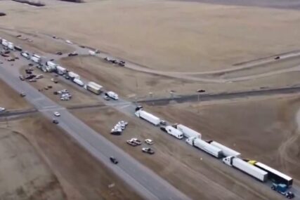 Veliki konvoj ide prema Teksasu, očekuje se 700.000 ljudi: Trump koči važan dogovor
