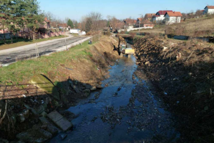 Počelo uređenje riječnih korita na više lokacija u Brčko distriktu BiH