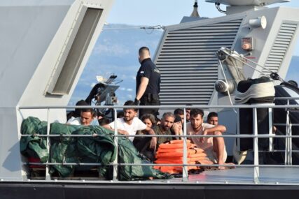 Maroko: Mornarica spasila 122 migranta!