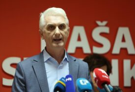 Jasmin Kadić: Nema operacija na UKC Tuzla, SDA kadar uništi sve što dotakne