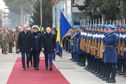 Zamjenik generalnog sekretara NATO-a u Rajlovcu: Na liderima i građanima je da odluče o budućnosti BiH