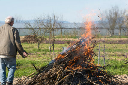 Kazne su visoke: Ne palite poljoprivredni otpad bez obavještavanja vatrogasaca