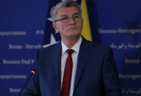 Mehmedović: "Stranke Trojke su pogoršale položaj Bošnjaka u državnim institucijama..."