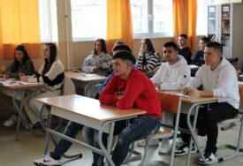 Dan školstva na bosanskom jeziku u Sandžaku: Izbor jezika je i izbor vlastite kulture i identiteta