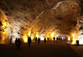 Turske podzemne slane pećine i zimi privlače veliki broj turista: "Jedan potpuno drugačiji svijet" (FOTO)