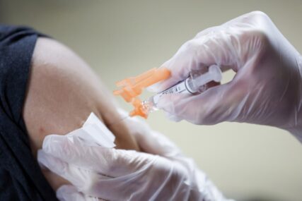 Srbijanska ministrica: Razmatramo vakcinisanje majki protiv hripavca