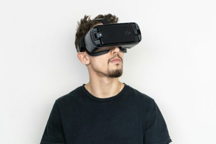 MIT O AMERICI Virtuelna pornografija