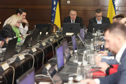 Bosnainfo zabilježila ko je sve na sjednici Vlade Federacije (FOTO)