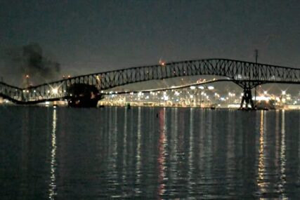 Katastrofa u SAD-u: Brod udario u most u Baltimoreu i srušio ga, više vozila palo u rijeku (VIDEO)