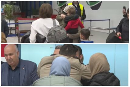 Zagrljaji i suze na sarajevskom aerodromu: Porodice dočekale svoje najmilije iz Gaze (VIDEO)