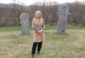 Ministrica Pozder posjetila Novi Travnik, obišla i nekropolu Maculje