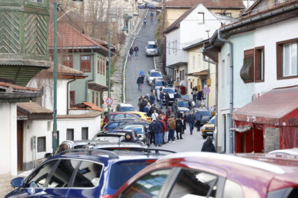 Bosnainfo zabilježila redove pred sarajevskim pekarama - Somuni su nezaobilazan dio iftara