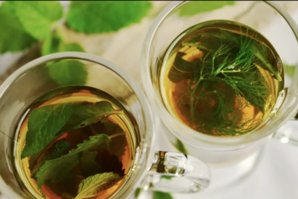 Pet najboljih biljnih čajeva za masnu i oštećenu jetru