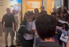 Ludnica zbog Đokovića u Los Angelesu, Novak izazvao reakcije u tržnom centru (VIDEO)