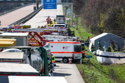 Užas u Njemačkoj: Autobus Flixbusa se prevrnuo na autocesti, poginulo je najmanje pet osoba