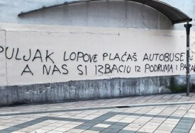 Mladić (24) u Splitu grafitima blatio političare, vrijeđao i Milanovića. Uhapšen je