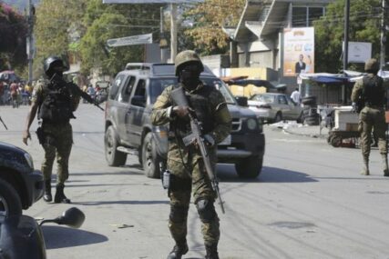 Amerikanci evakuirali ambasadu na Haitiju