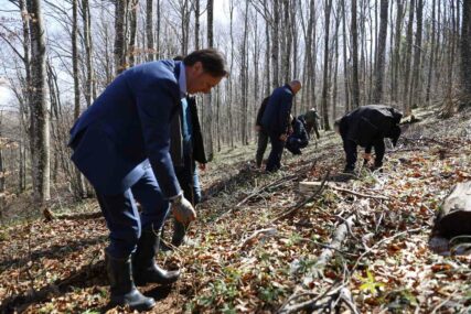 Hrnjić: Federacija BiH ima 1,5 milion hektara šuma i one su jedno od najvećih prirodnih bogatstava koje posjedujemo