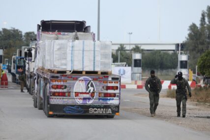 Pojas Gaze: Kamioni počeli iskrcavati humanitarnu pomoć preko privremenog pristaništa